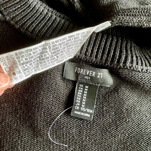 Panda Face Sweater - Picture 8 of 9